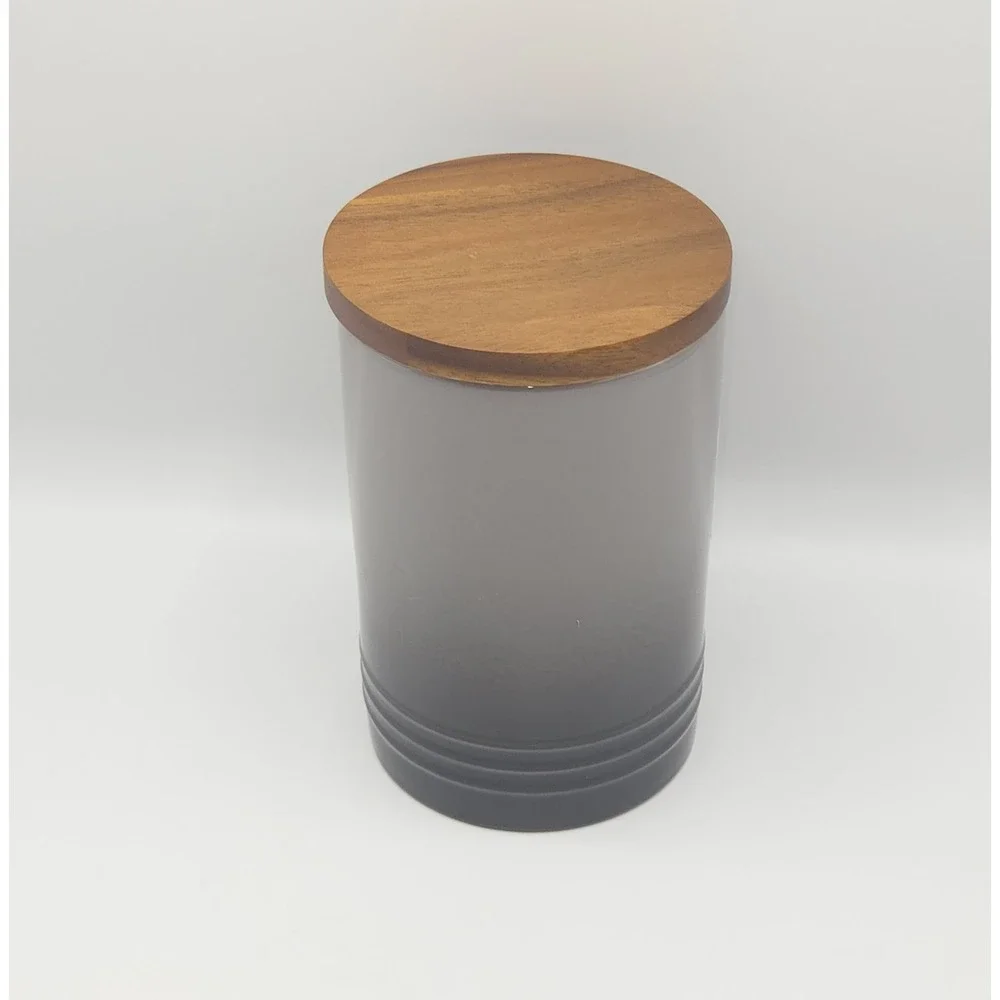 Le Creuset Flint 26oz Stoneware Canister with Wooden Lid New Factory Second